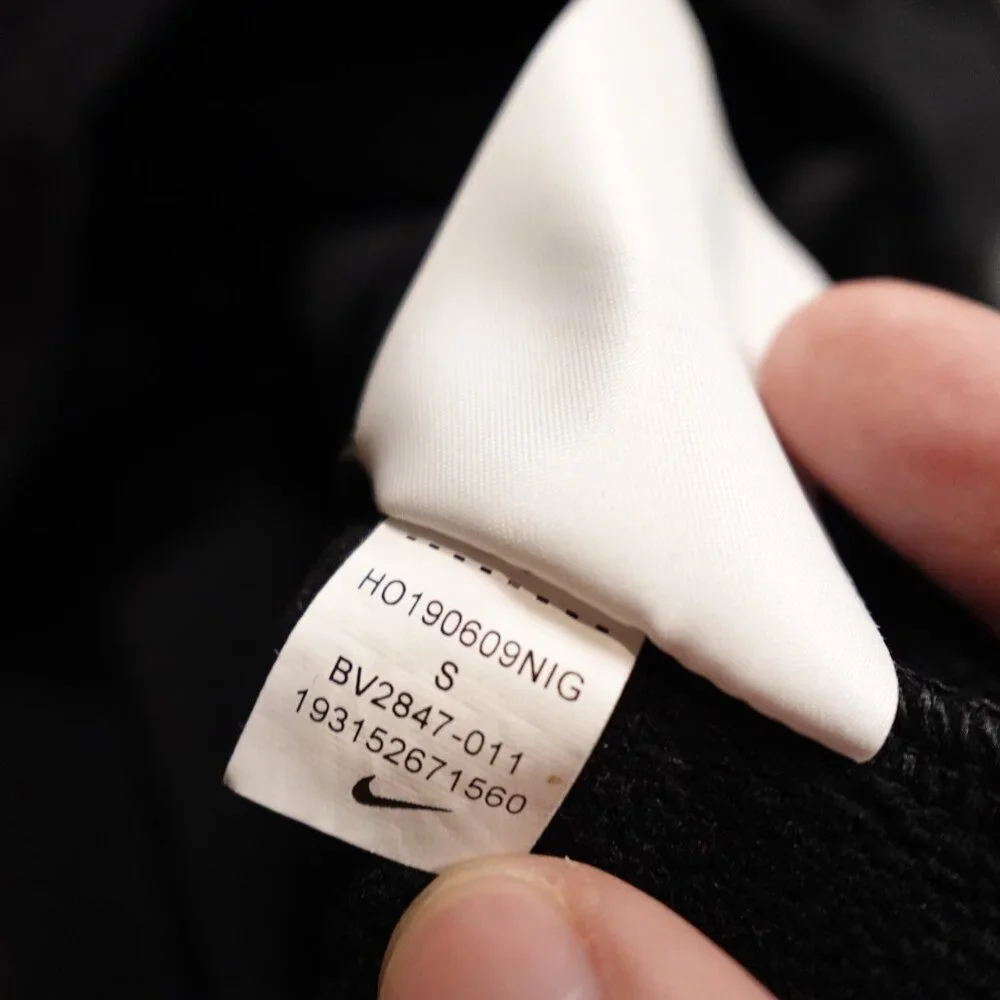 Nike‎ Dri-FIT Pullover Hoodie Boys’ Small Black Gray Two-Tone Sweatshirt